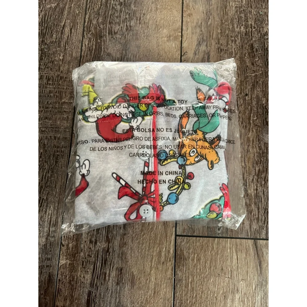 NEW Pajama Set Gray Red Grinch Christmas